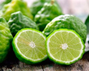 bergamota fruta abierta